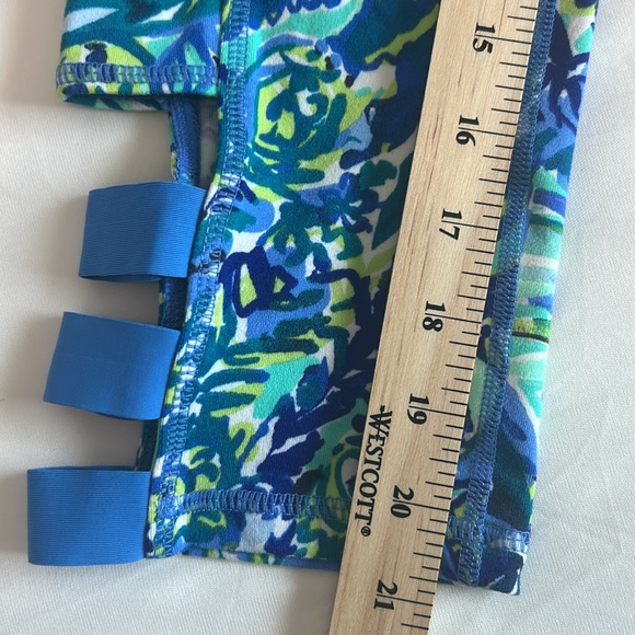 Lilly Pulitzer Weekender Cropped Leggings 21" Bennet Blue Sneak a Beak Medium - Picture 6 of 16